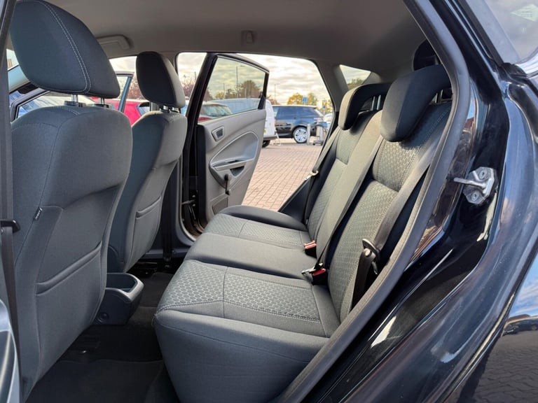 2011 Ford Fiesta 1.4 Titanium 5dr HATCHBACK Petrol Automatic