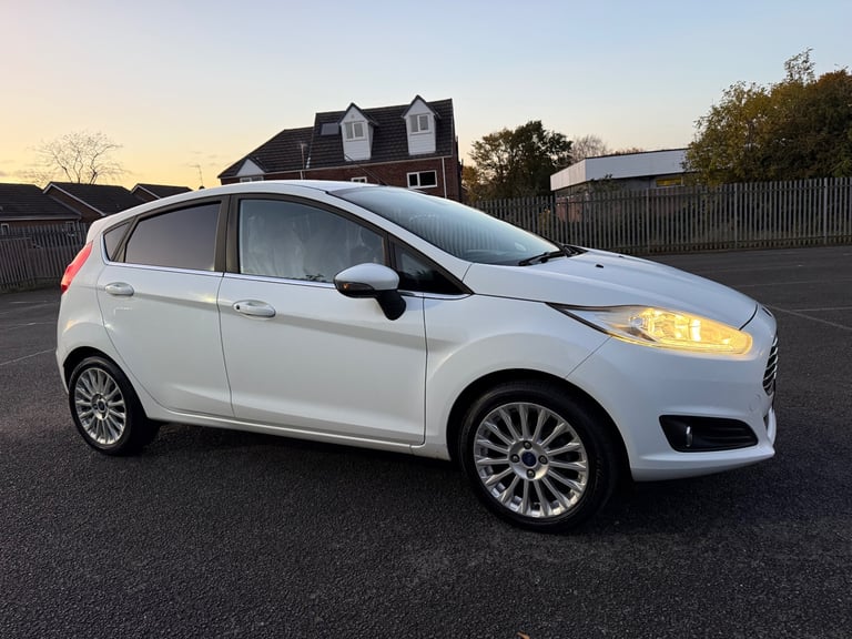 Ford, FIESTA, Hatchback, 2014, Manual, 998 (cc), 5 doors