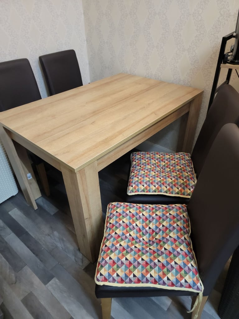 4 seater Kitchen Dinning Table
