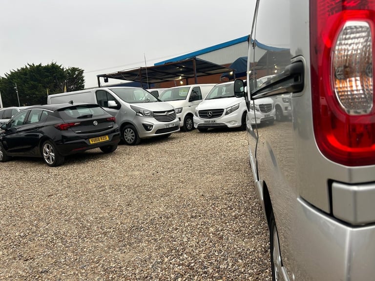 2013 Vauxhall Vivaro 2.0 2900 CDTi Sportive FWD L3 4dr PANEL VAN Diesel Manual