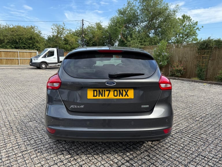 2017 Ford Focus 1.0T EcoBoost Titanium Euro 6 (s/s) 5dr HATCHBACK Petrol Manual