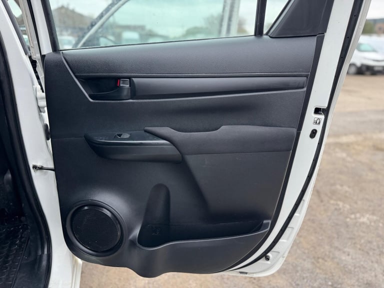 2019 Toyota Hilux Active D/Cab Pick Up 2.4 D-4D PICK UP DIESEL Manual