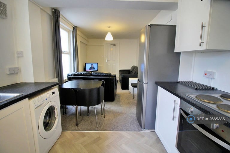 5 bedroom house in Rhyddings Terrace, Brynmill, Swansea, SA2 (5 bed) (#2665385)