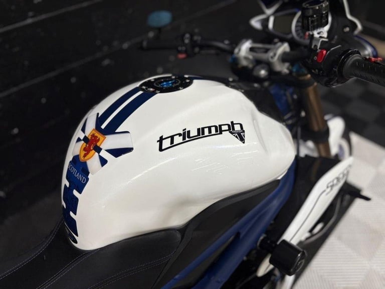 2014 64 TRIUMPH SPEED TRIPLE 1050 ABS FINANCE SPECIALISTS APPLY NOW