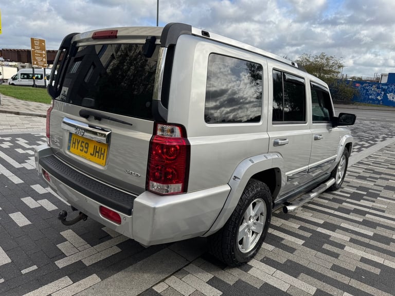 2009 JEEP COMMANDER 3.0 CRD DIESEL AUTO V6 LIMITED SILVER STATIONWAGON 7 SEATER 