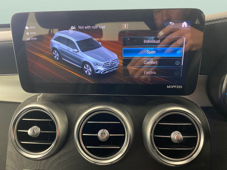 2021 Mercedes-Benz GLC 2.0 GLC300de 13.5kWh AMG Line (Premium) SUV 5dr Diesel Plug-in Hybrid G-Tr...
