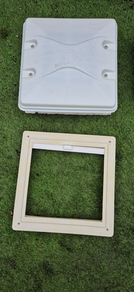 Skylights for camper caravan motorhome boat 400x400 and 280x280mm.