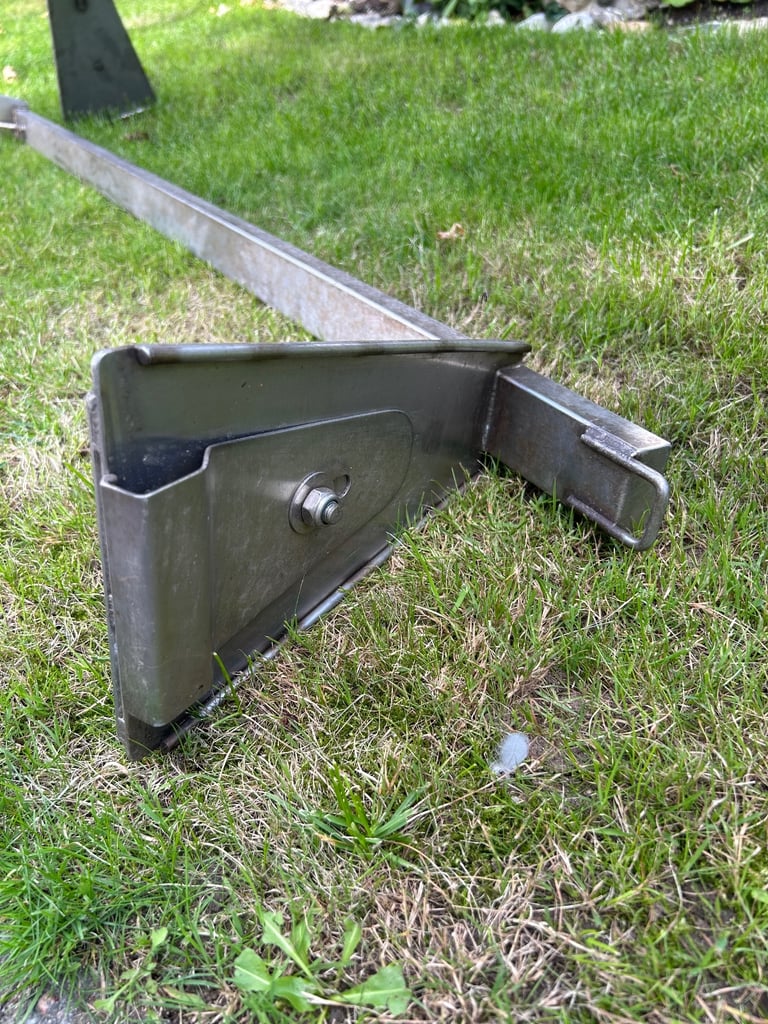Land Rover Discovery Heavy Duty Gutter-Mount Roof Bars