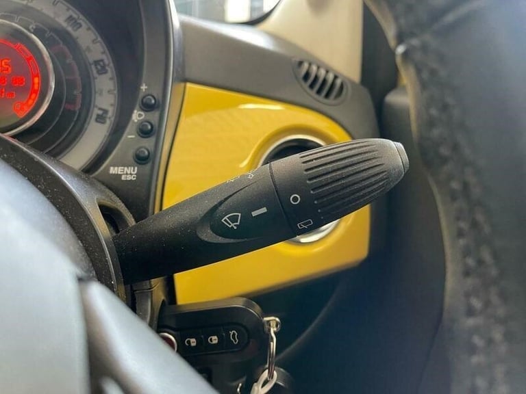 2009 Fiat 500 1.2 Lounge Euro 5 (s/s) 3dr HATCHBACK Petrol Manual