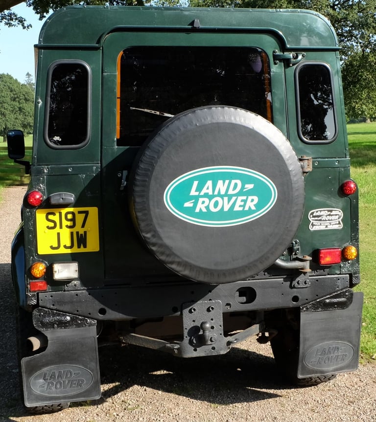Land Rover Defender TD5 SWB diesel County (New galvanised chassis)