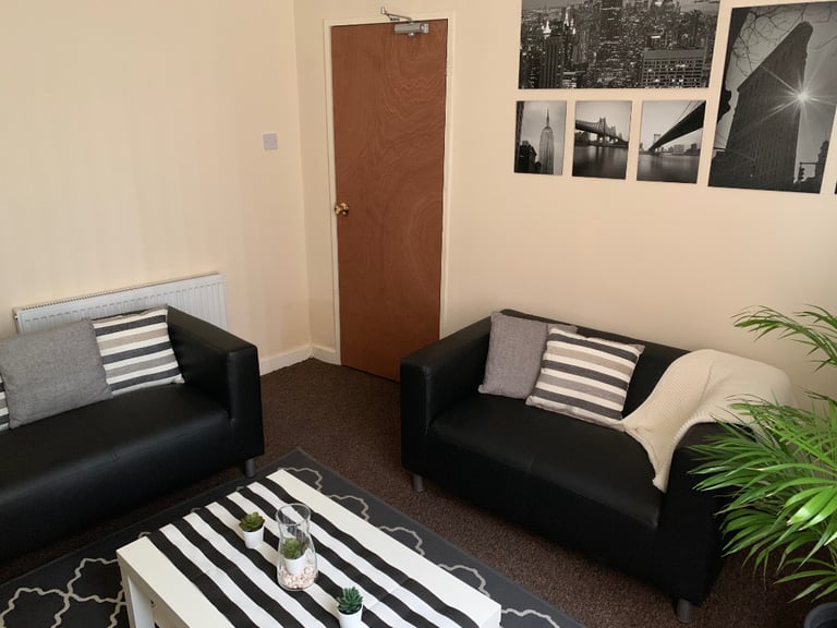 Amazing Supported Living - Best in West Midlands - Clean & Safe - DSS, Benefits accepted! Ref: 003