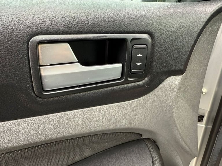 2009 09 FORD FOCUS 1.6 ZETEC HATCHBACK 5DR PETROL MANUAL (161 G/KM, 99 BHP)