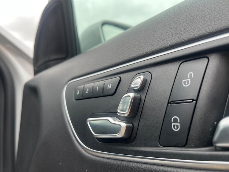 2018 MERCEDES-BENZ A180D AMG LINE 1 OWNER FULL SERVICE HISTORY LOW MILES