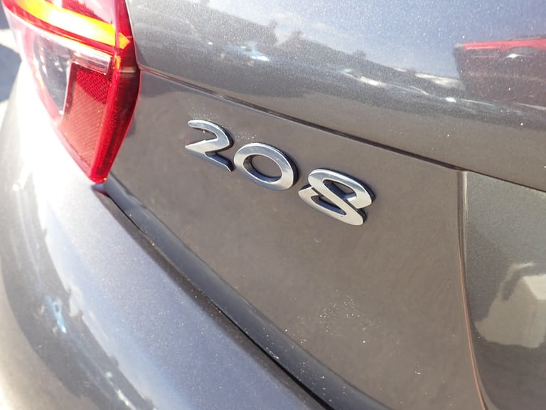 2019 Peugeot 208 1.2 PureTech Signature Hatchback 5dr Petrol Manual Euro 6