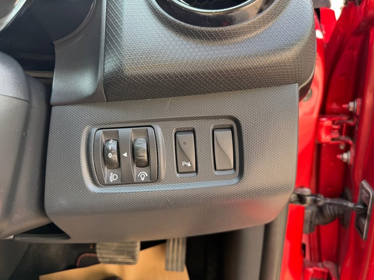 2014 Renault Clio 1.2 DYNAMIC AUTO  Hatchback Petrol Automatic