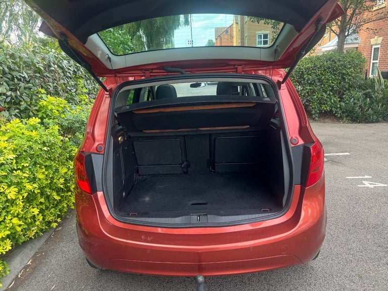 2013 Vauxhall Meriva 1.4i 16V SE 5dr MPV Petrol Manual