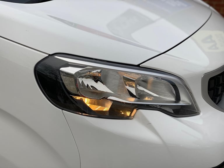 2019 Peugeot Expert 2.0 BlueHDi 1400 Professional Standard Panel Van MWB Euro 6 (s/s) 6dr PANEL V...