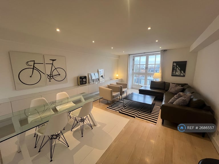 1 bedroom flat in Gilbey House, London, NW1 (1 bed) (#2686557)