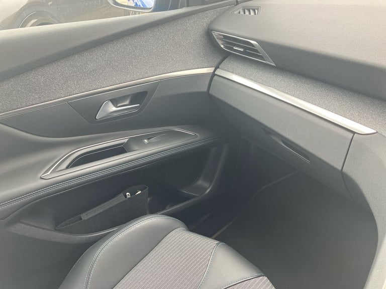 2023 Peugeot 3008 1.6 Hybrid 225 Allure Premium+ 5dr e-EAT8 Estate PETROL/ELECTRIC Automatic
