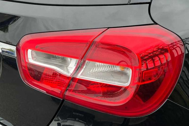 2017 Mercedes-Benz GLA 1.6 GLA200 Sport SUV 5dr Petrol 7G-DCT Euro 6 (s/s) (156 ps) SUV Petrol Au...