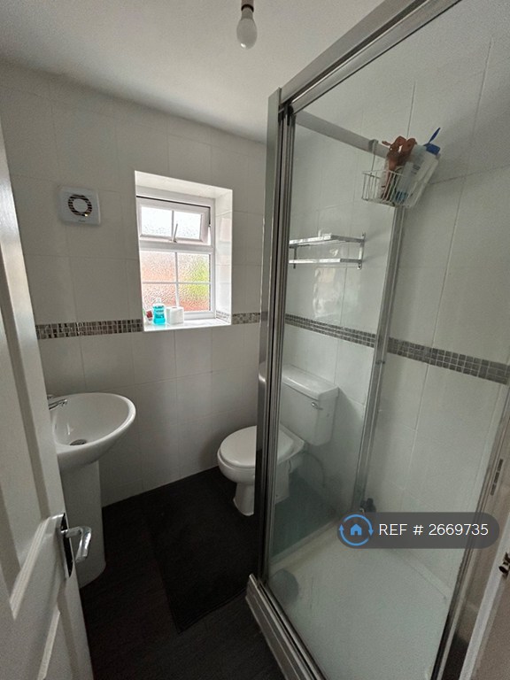1 bedroom in Laxton Walk, Cheltenham, GL51 (#2669735)