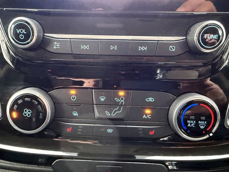 2022 Ford Transit Custom 2.0 EcoBlue 130ps Low Roof Limited Van PANEL VAN DIESEL Manual