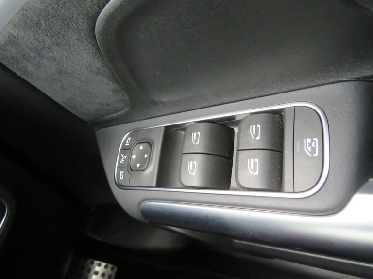 2024 Mercedes-Benz GLA 2.0 GLA220d AMG Line (Premium) SUV 5dr Diesel 8G-DCT 4MATIC Euro 6 (s/s) (...