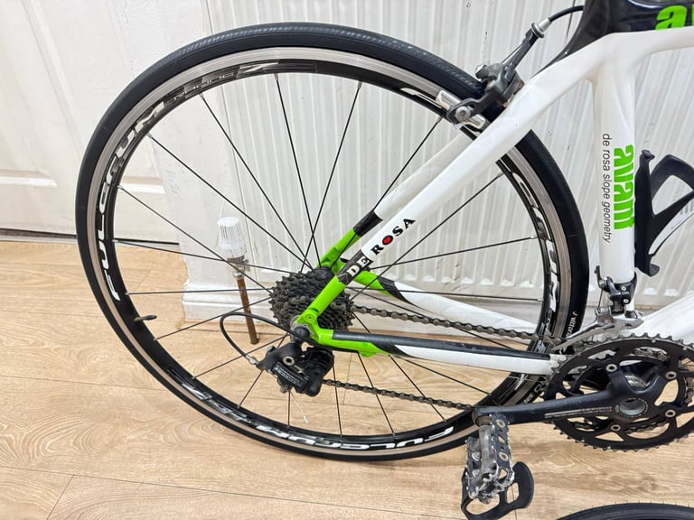 Full carbon De Rosa avant bike in very good condition all fully working 