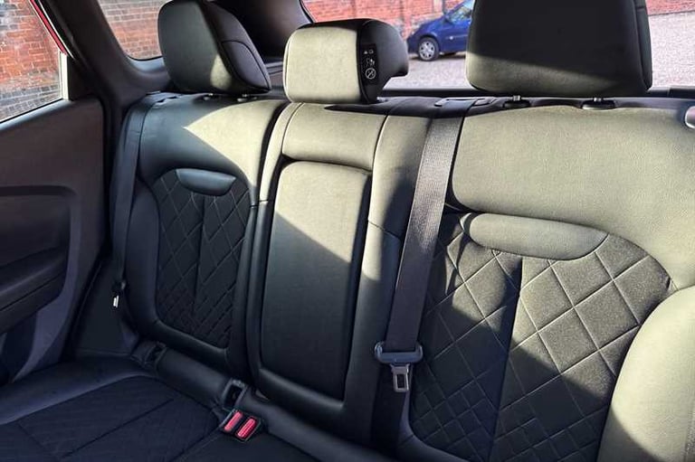 2020 Renault Kadjar 1.3 TCe Iconic SUV 5dr Petrol Manual Euro 6 (s/s) (140 ps) SUV Petrol Manual