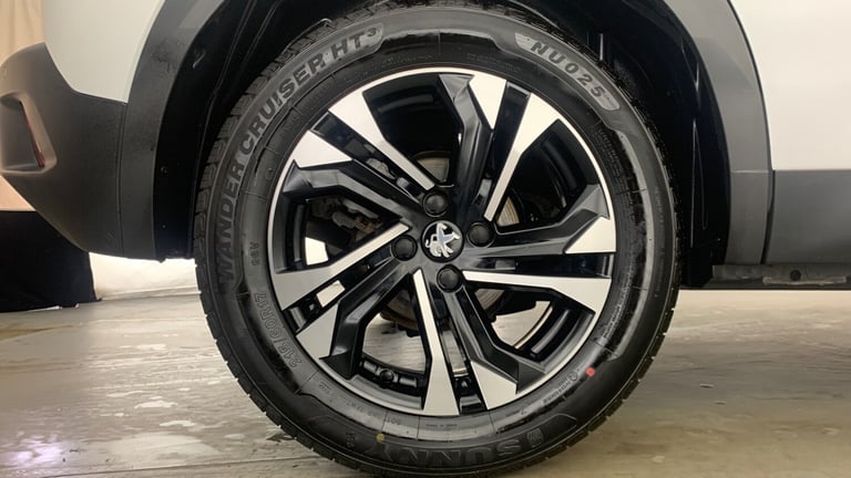 2023 Peugeot 2008 1.2 PureTech Allure Premium + SUV 5dr Petrol Manual Euro 6 (s/s) (100 ps) SUV P...