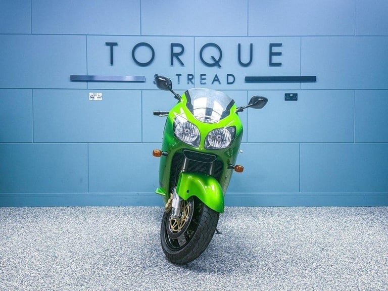 2000 W KAWASAKI ZX-12R NINJA 1199CC - 4820 MILES - ONE OWNER - COLLECTOR BIKE