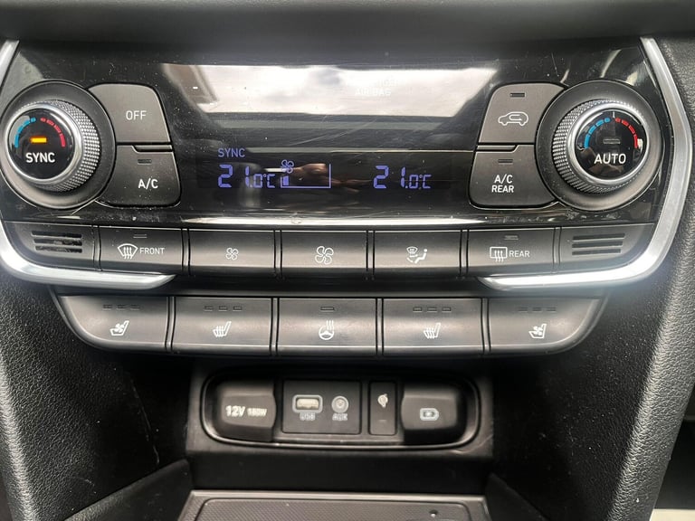 2018 Hyundai Santa Fe 2.2 CRDi Premium SE Auto 4WD Euro 6 (s/s) 5dr 7 Seat ESTATE Diesel Automatic