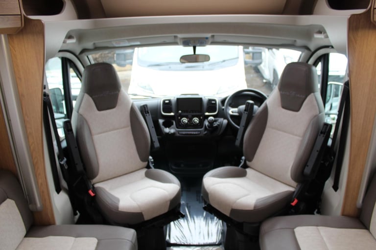 Auto-Trail Tracker RB DIESEL MANUAL 2024/24