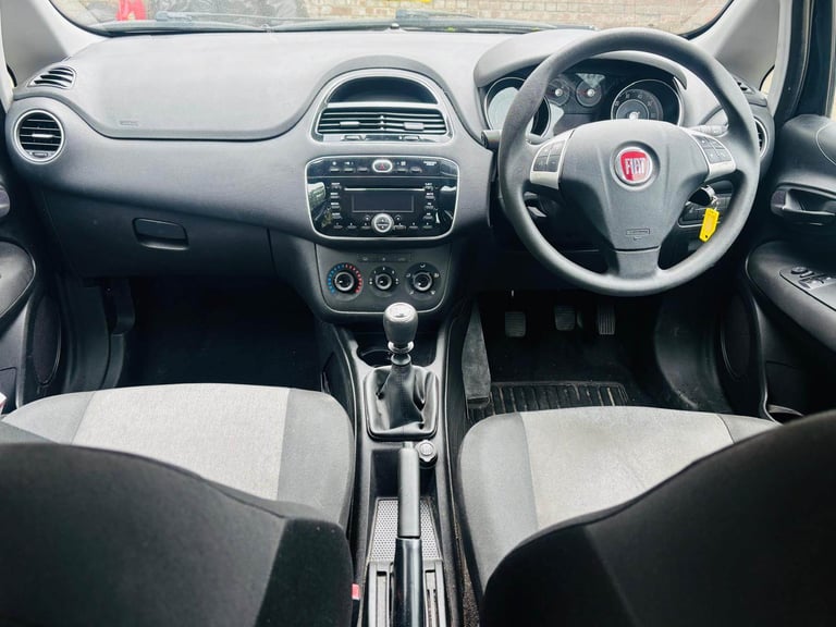 Fiat, PUNTO, Hatchback, 2014, Manual, 1242 (cc), 5 doors, New MOT: 08/27/2026
