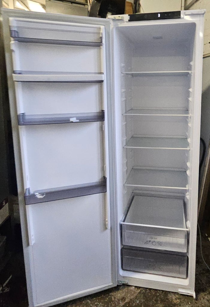 LAM6703 Lamona White Integrated Full Height Larder Fridge 54cm width 