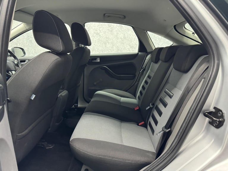 2008 Ford Focus 1.6 Zetec 5dr HATCHBACK Petrol Automatic