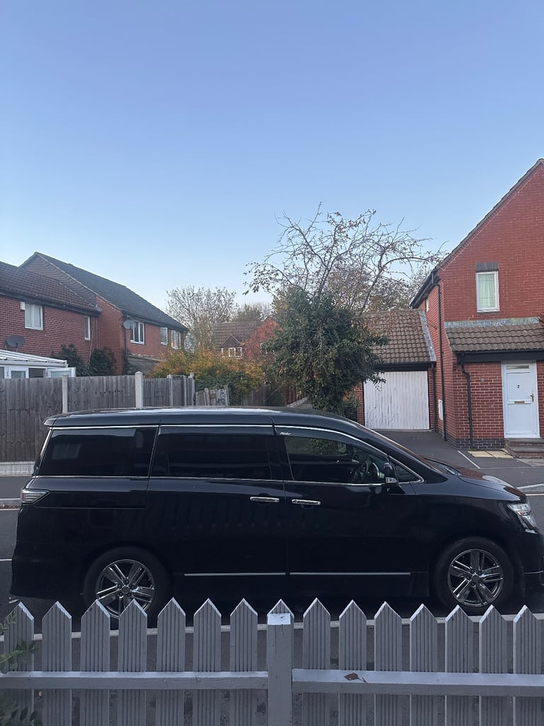 Nissan elgrand for sale