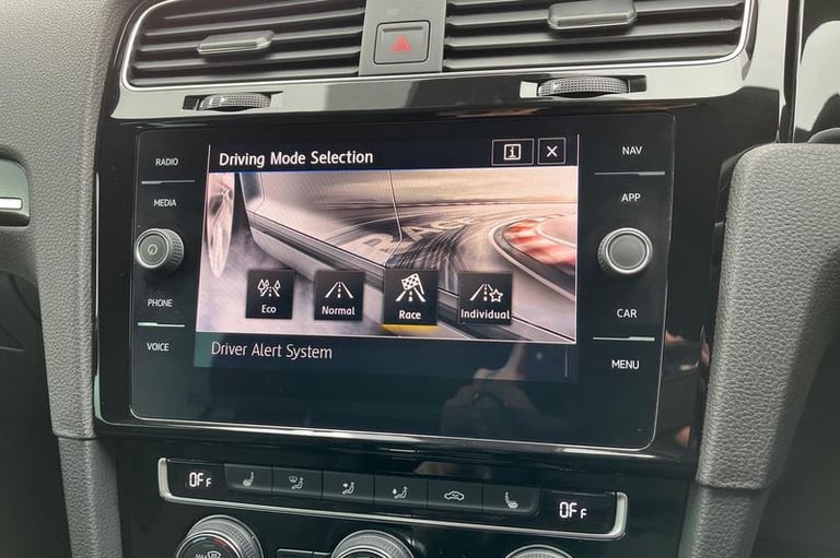 2019 Volkswagen Golf 2.0 TSI R Hatchback 5dr Petrol DSG 4Motion Euro 6 (s/s) (300 ps) Automatic H...
