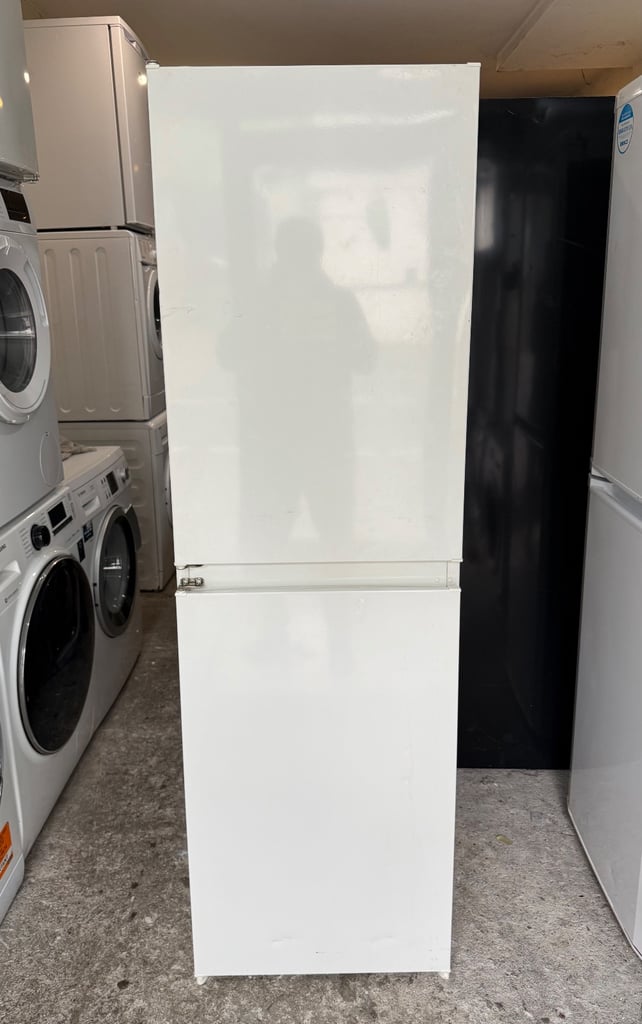 image for BAUMATIC 50/50 BUILT IN NICE FRIDGE & FREEZER WITH WARRANTY  