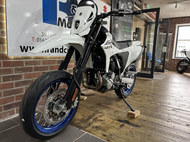 Suzuki DRZ Supermoto DR-Z400SMRLM5