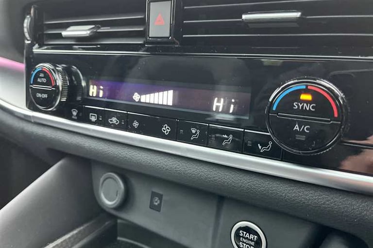 2024 Nissan Qashqai 1.3 DIG-T MH N-CONNECTA [GLASS ROOF] 5DR Hatchback Petrol Manual