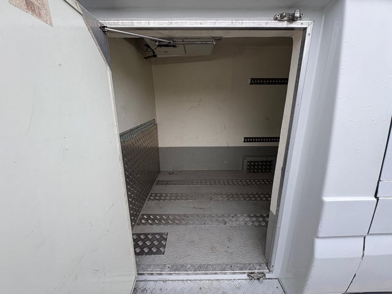 2017 Mercedes Sprinter lwb frige van overnight standby 