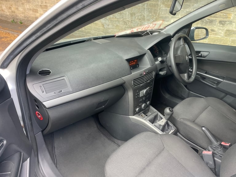 2005 Vauxhall Astra 1.6i 16V Life 5dr ESTATE Petrol Manual - Image 13