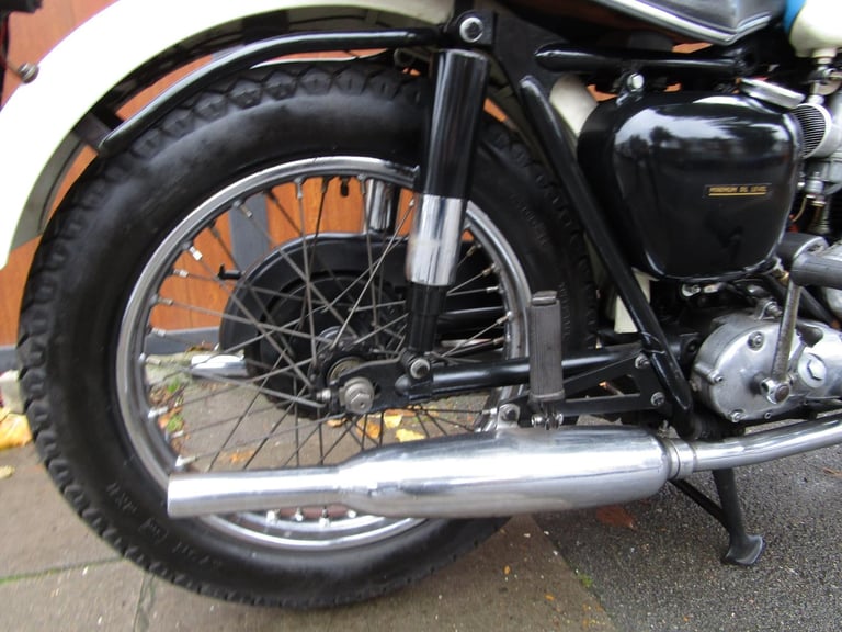 TRIUMPH TIGER T110 BONNEVILLE LOOKALIKE 1957  PRE UNIT . 8319 MILES .