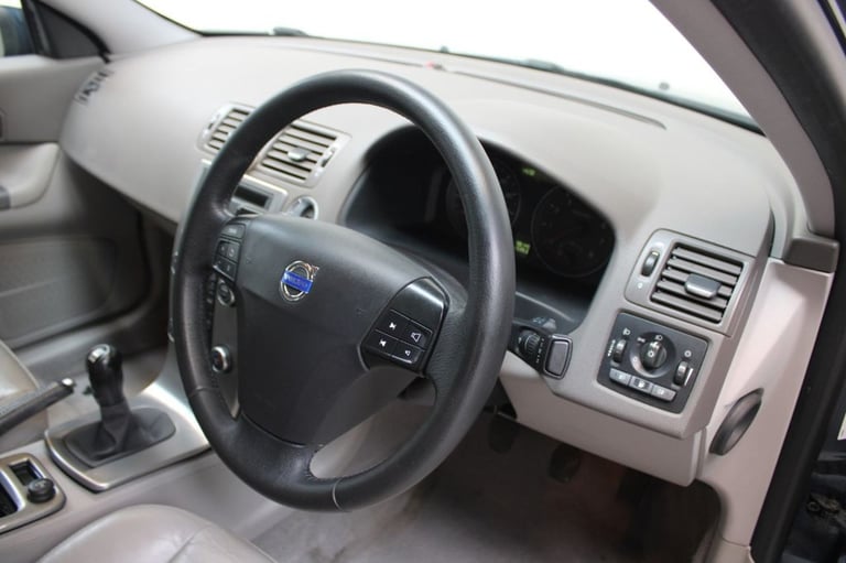 2007 Volvo C30 2.0 SE Lux Coupe 2dr Petrol Manual (177 g/km, 143 bhp) Coupe Petrol Manual