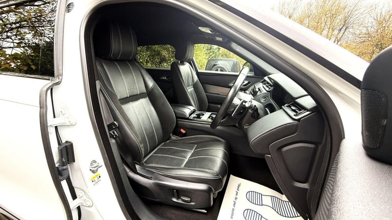 2017 Land Rover Range Rover Velar 2.0 D240 R-Dynamic SE 5dr Auto ESTATE DIESEL Automatic