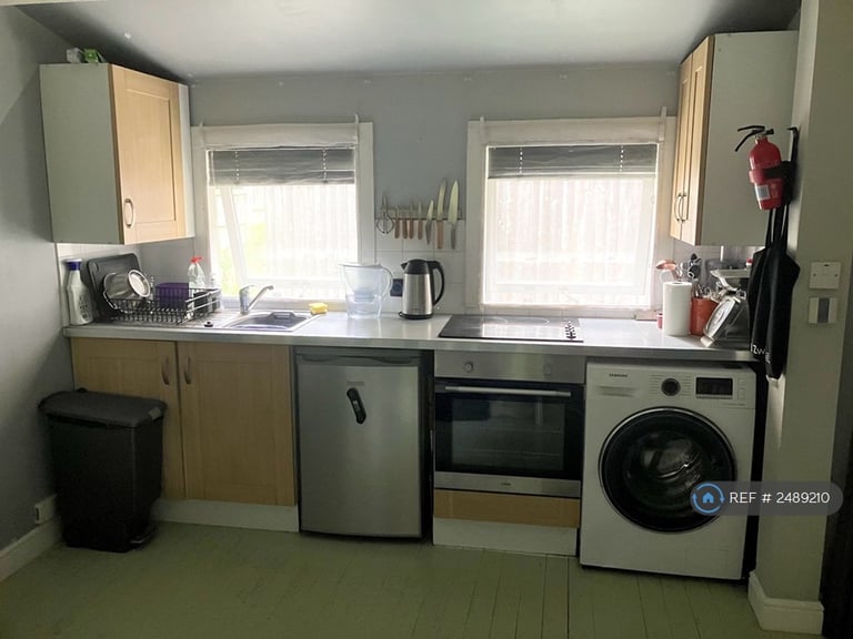 Studio flat in London, London, SE19 (#2489210)