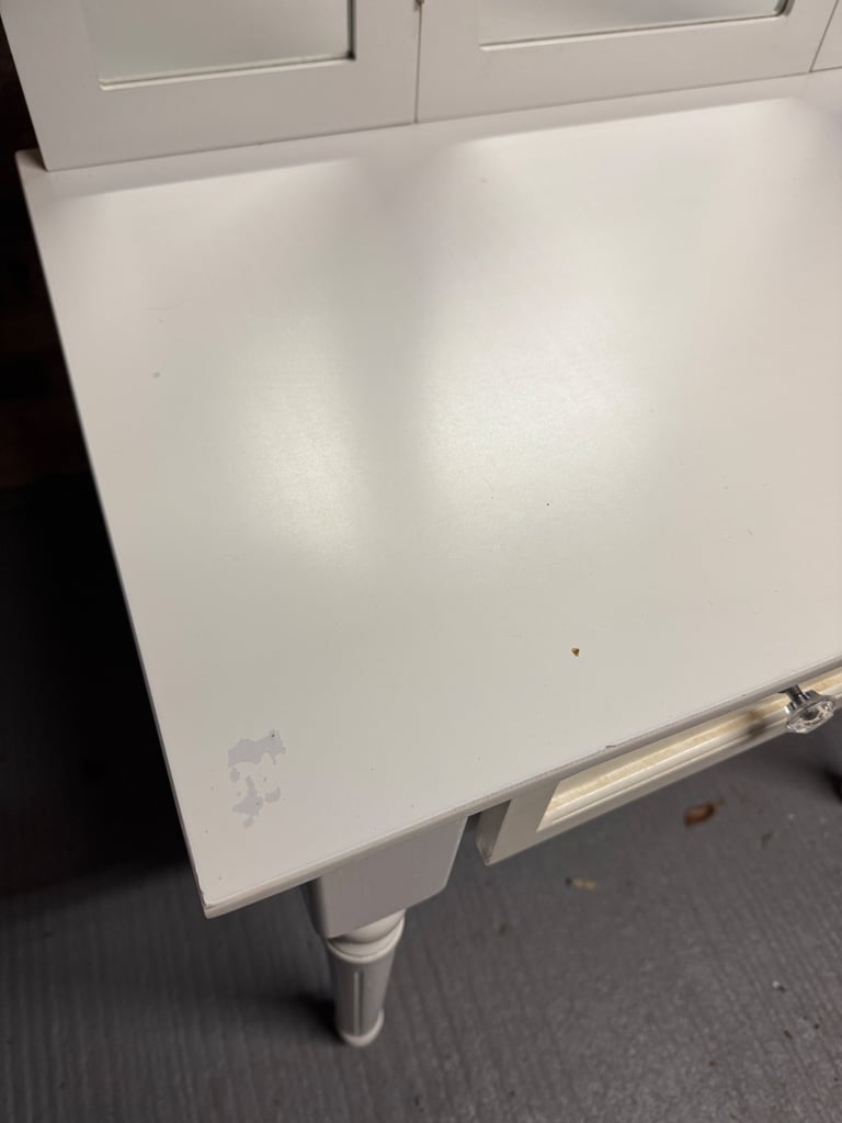 White Dressing Table With Mirror - Free