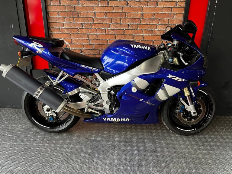Yamaha YZF R1 5JJ LOVLEY CLEAN EXAMPLE