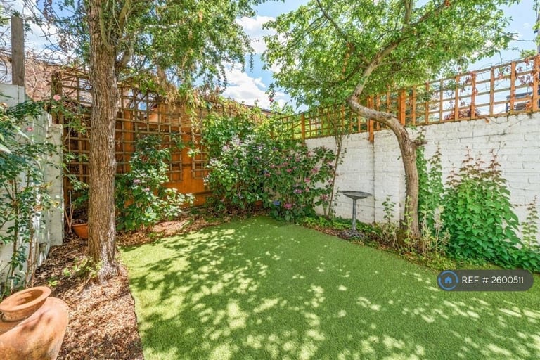 2 bedroom house in Tyenham Rd, London, SW11 (2 bed) (#2600511)